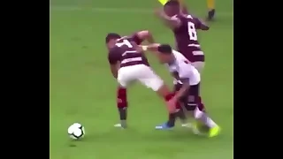 PIKACHU PASSANDO A PIROCA SEM MANTEIGA Itty-bitty ESPANHOL